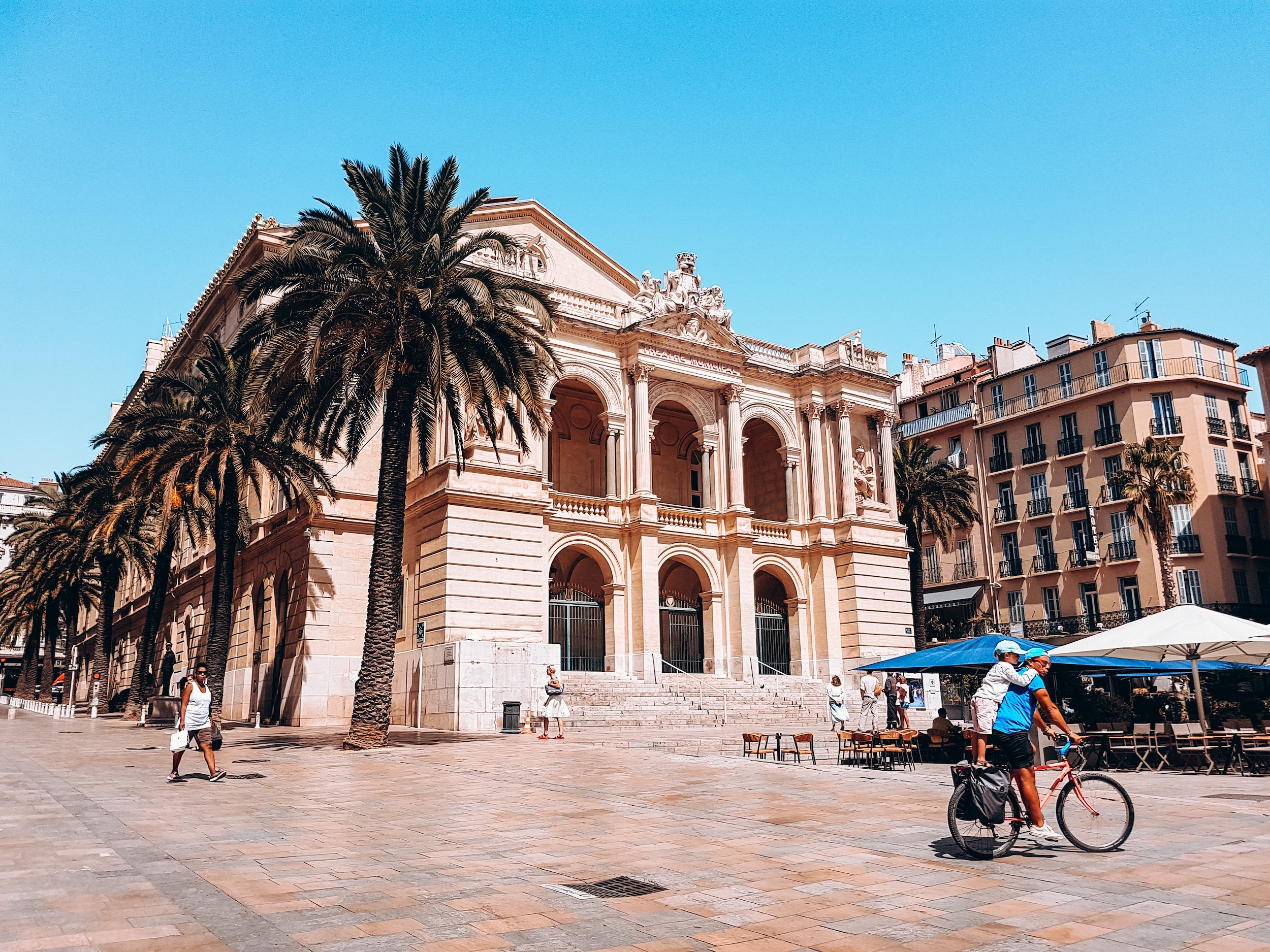 Quels sont les avantages à vivre à Toulon ?